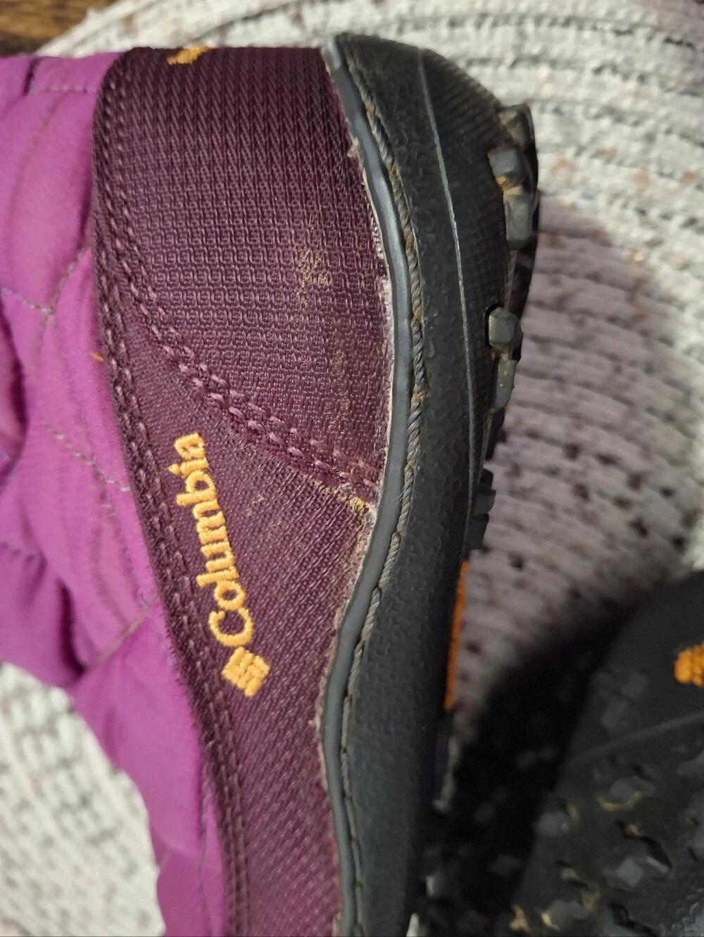 Kid's Columbia Quilted Purple Winter Boots Size 2.
